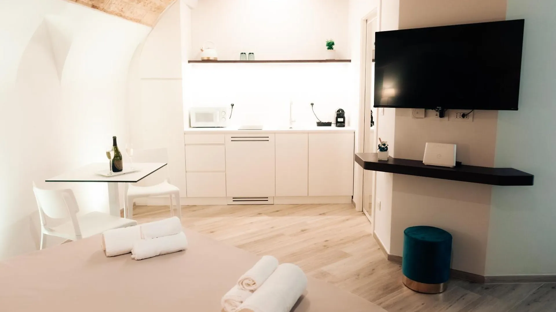 公寓 Timeless Apulian Luxury Suite 巴里