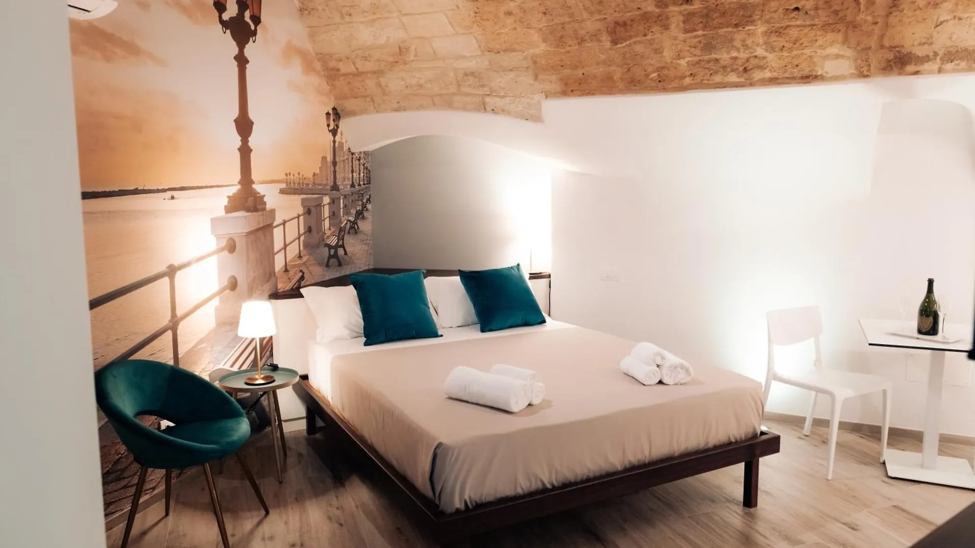 Timeless Apulian Luxury Suite Bari Apartment